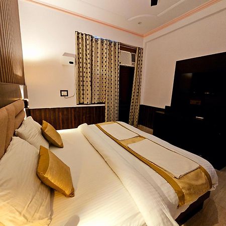 Shri Krishna Divine Dham Hotel Mathura Luaran gambar