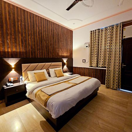 Shri Krishna Divine Dham Hotel Mathura Luaran gambar