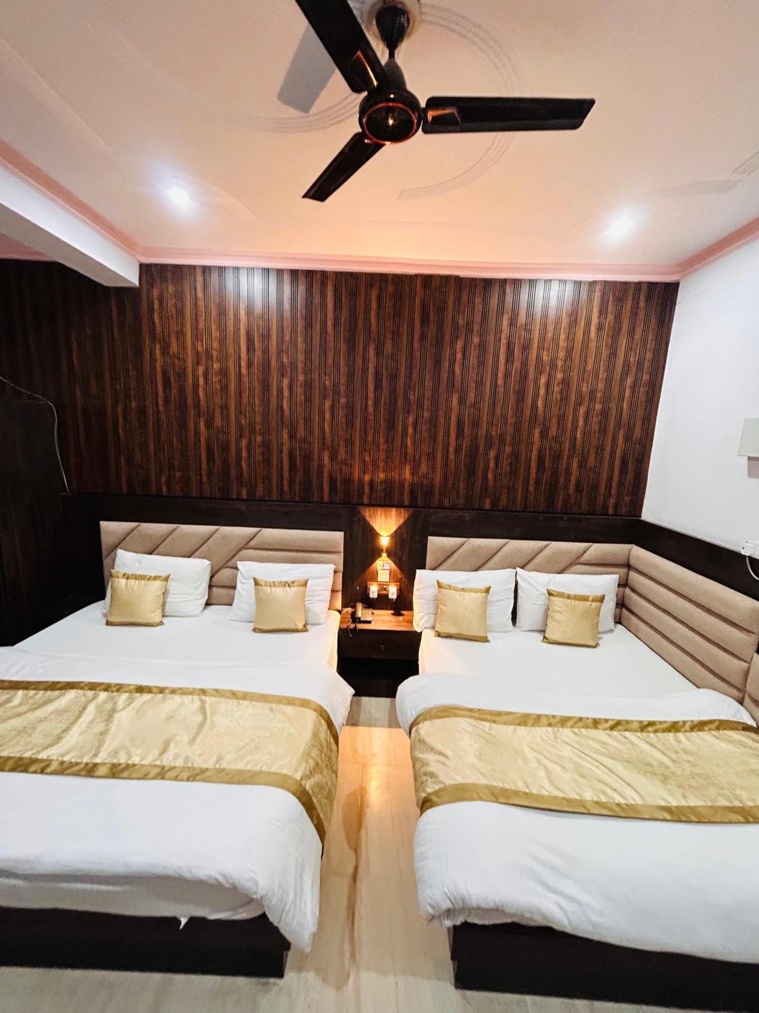 Shri Krishna Divine Dham Hotel Mathura Luaran gambar
